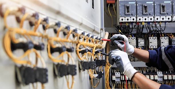 Professional Electrician technician working in Hereford, TX